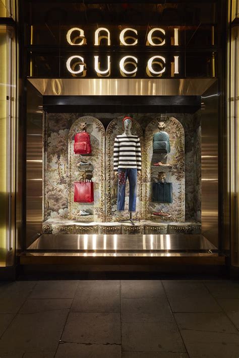 gucci yonge and bloor window displasy|gucci stores in toronto.